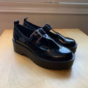 Platform Mary-Jane Shoes!